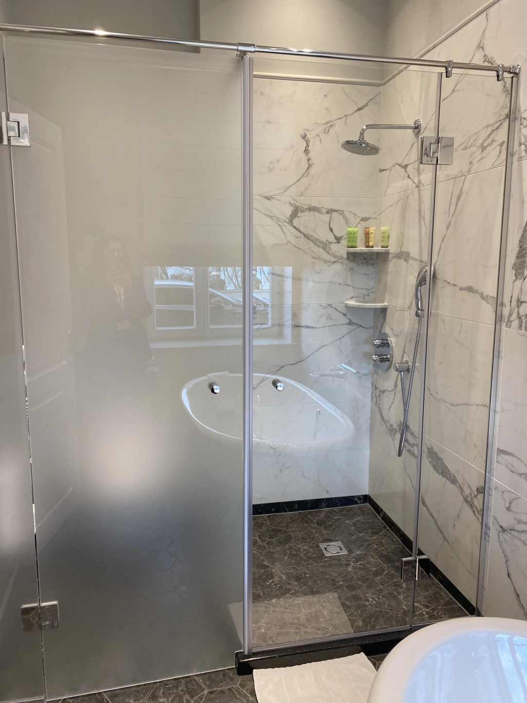 Стая Делукс с изглед към града