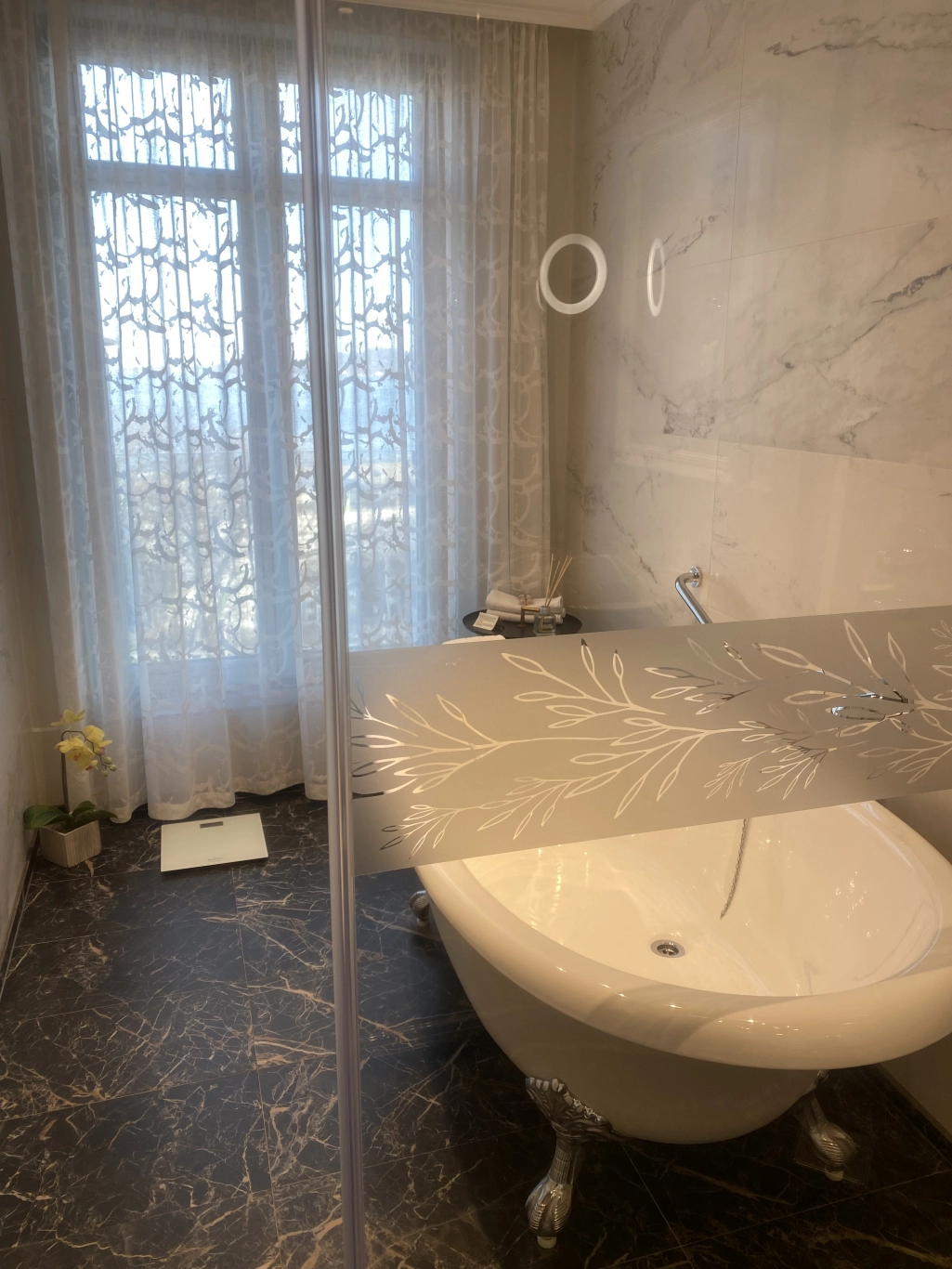 Стая "Гранд делукс" с изглед море, балкон и вана