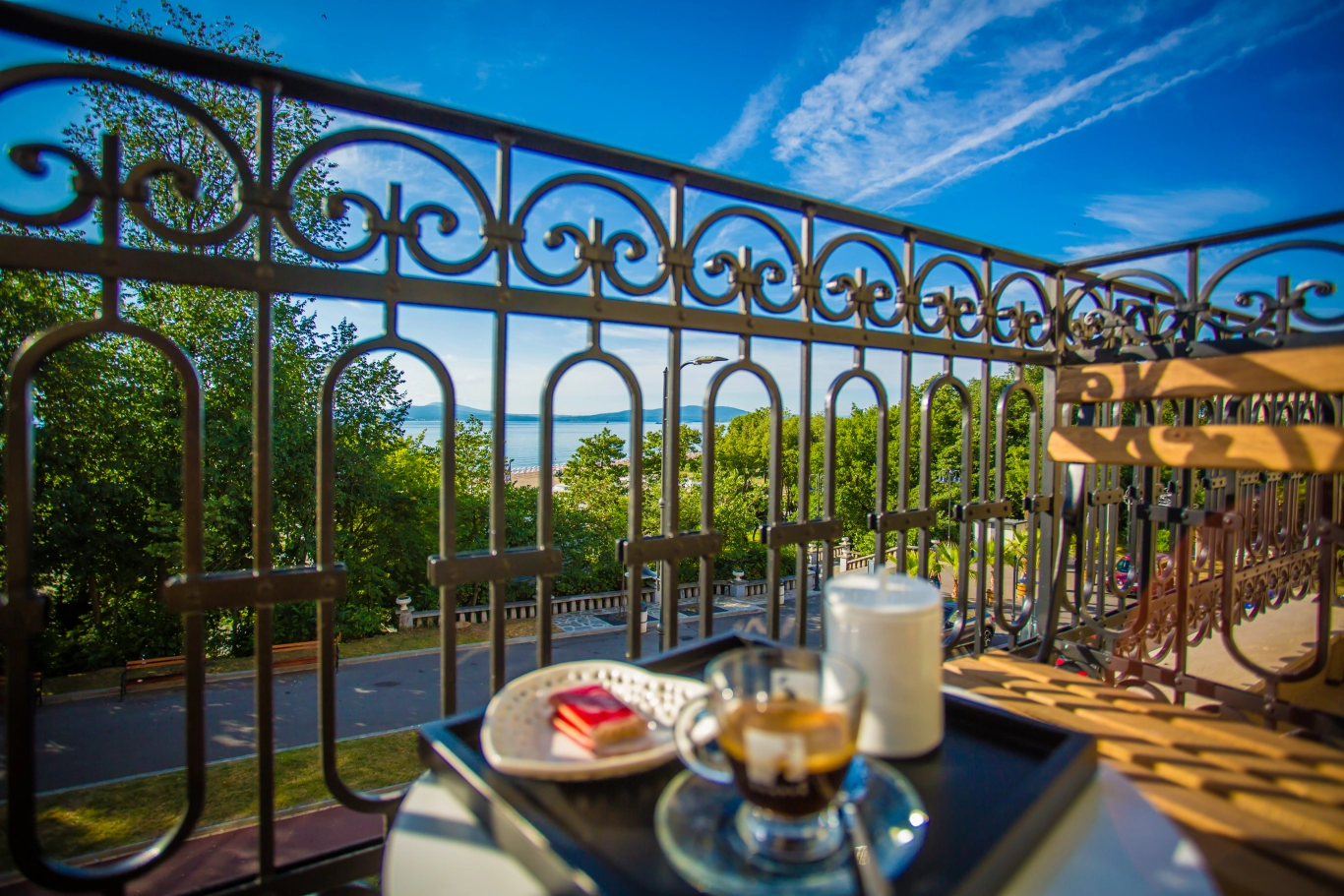 Студио Гранд Делукс с изглед към морето и балкон