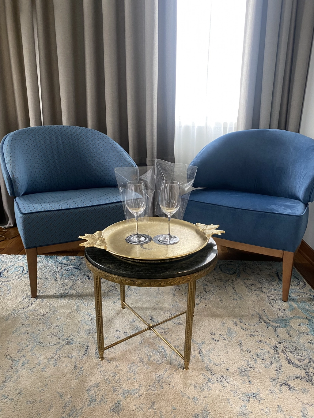 Студио Делукс с изглед към града