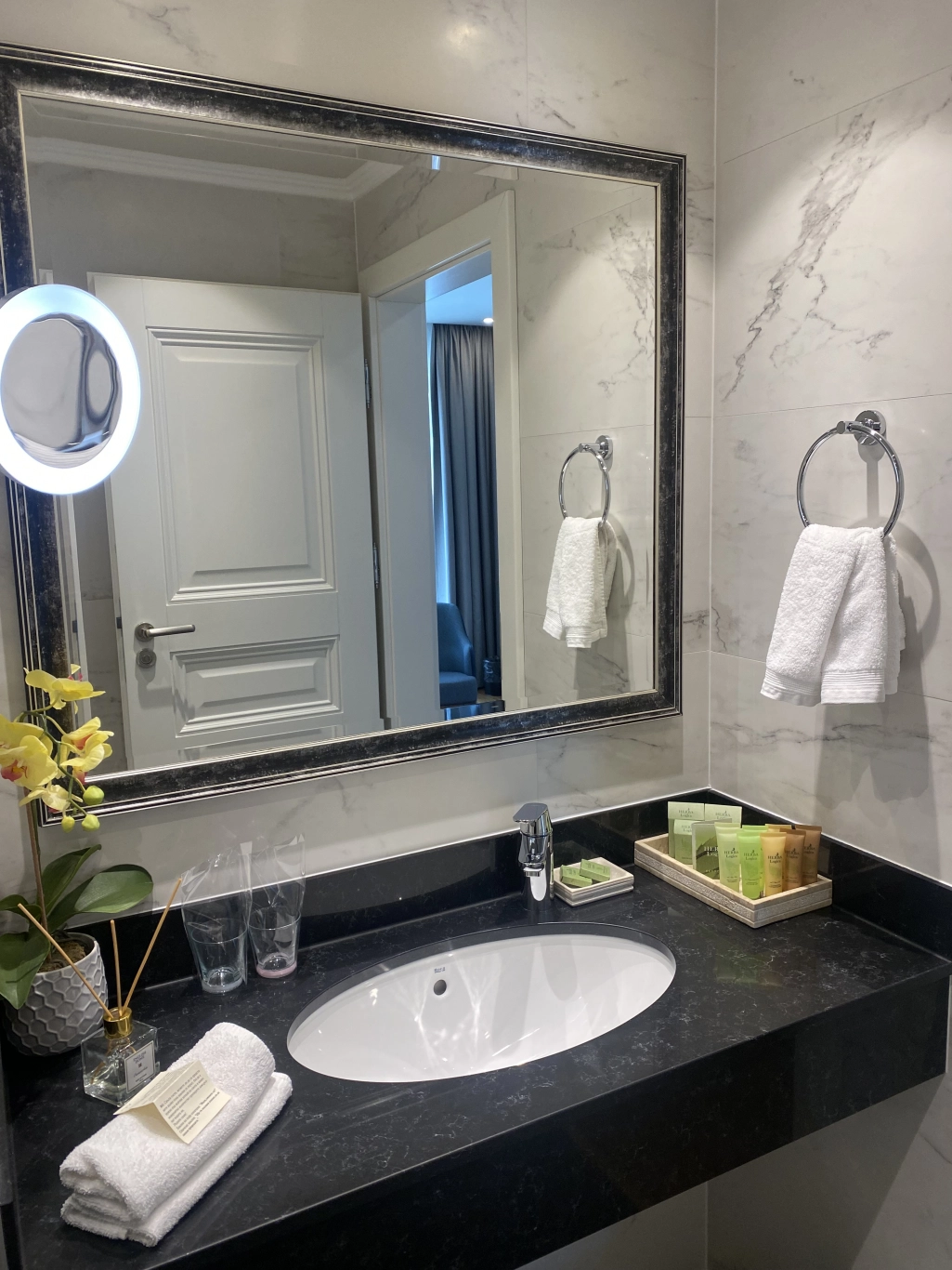 Стая "Делукс" с изглед море и балкон