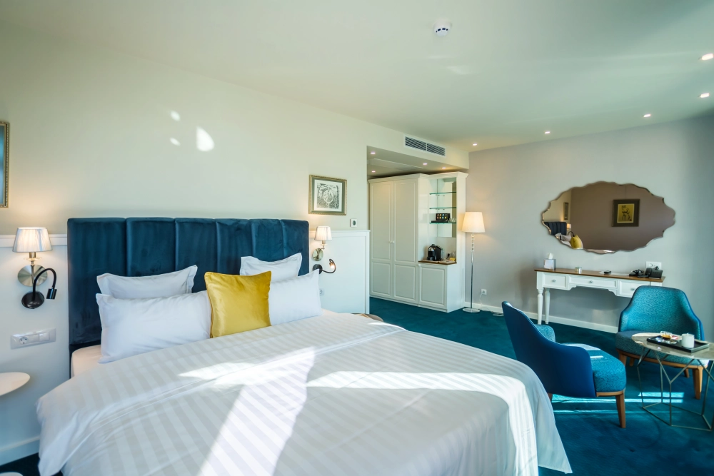Deluxe room with sea view and balcony