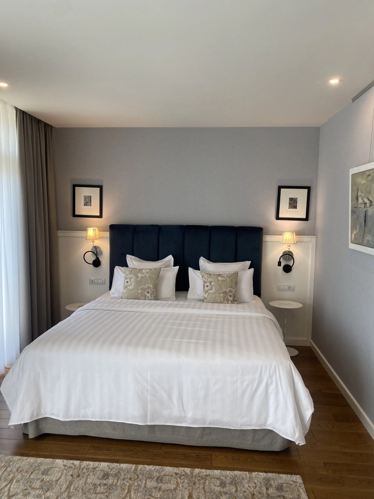 Deluxe room with sea view and balcony