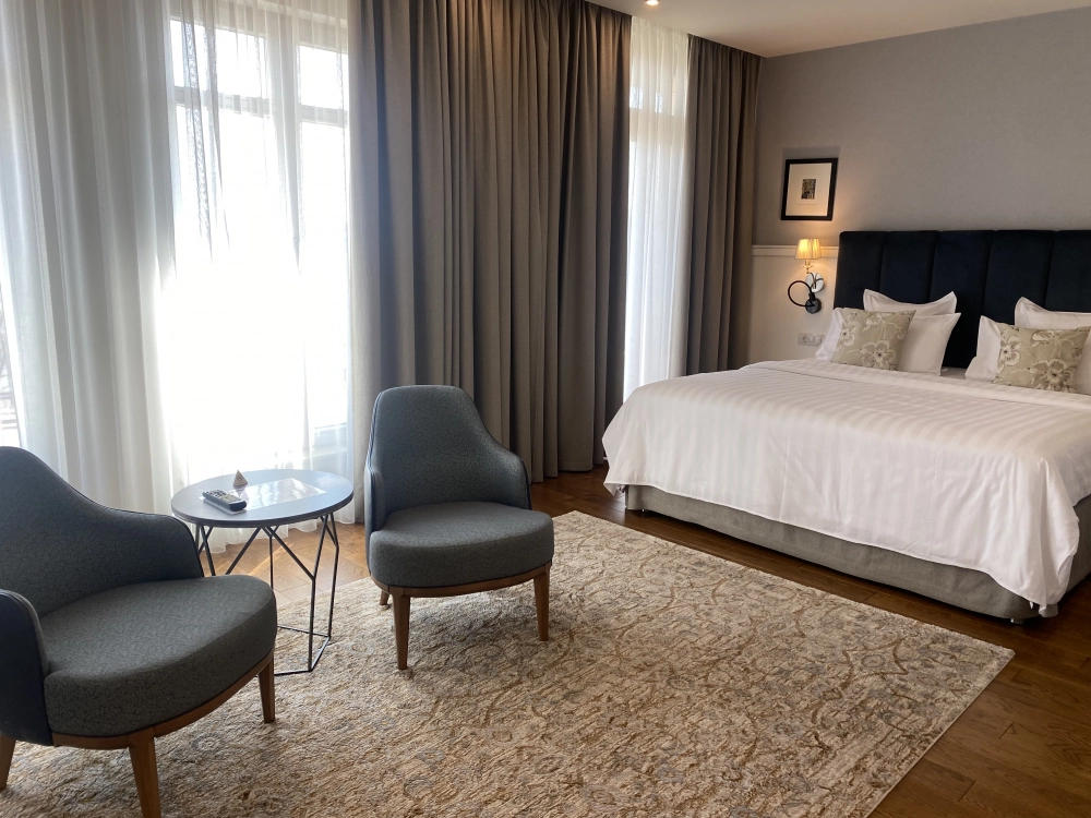 Deluxe room with sea view and balcony